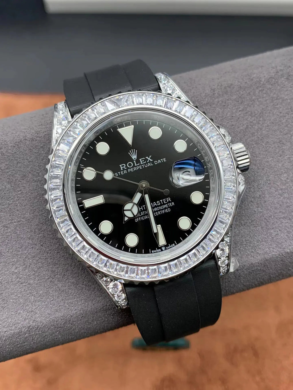 Rolex Yacht-Master Diamond Black 40mm 4